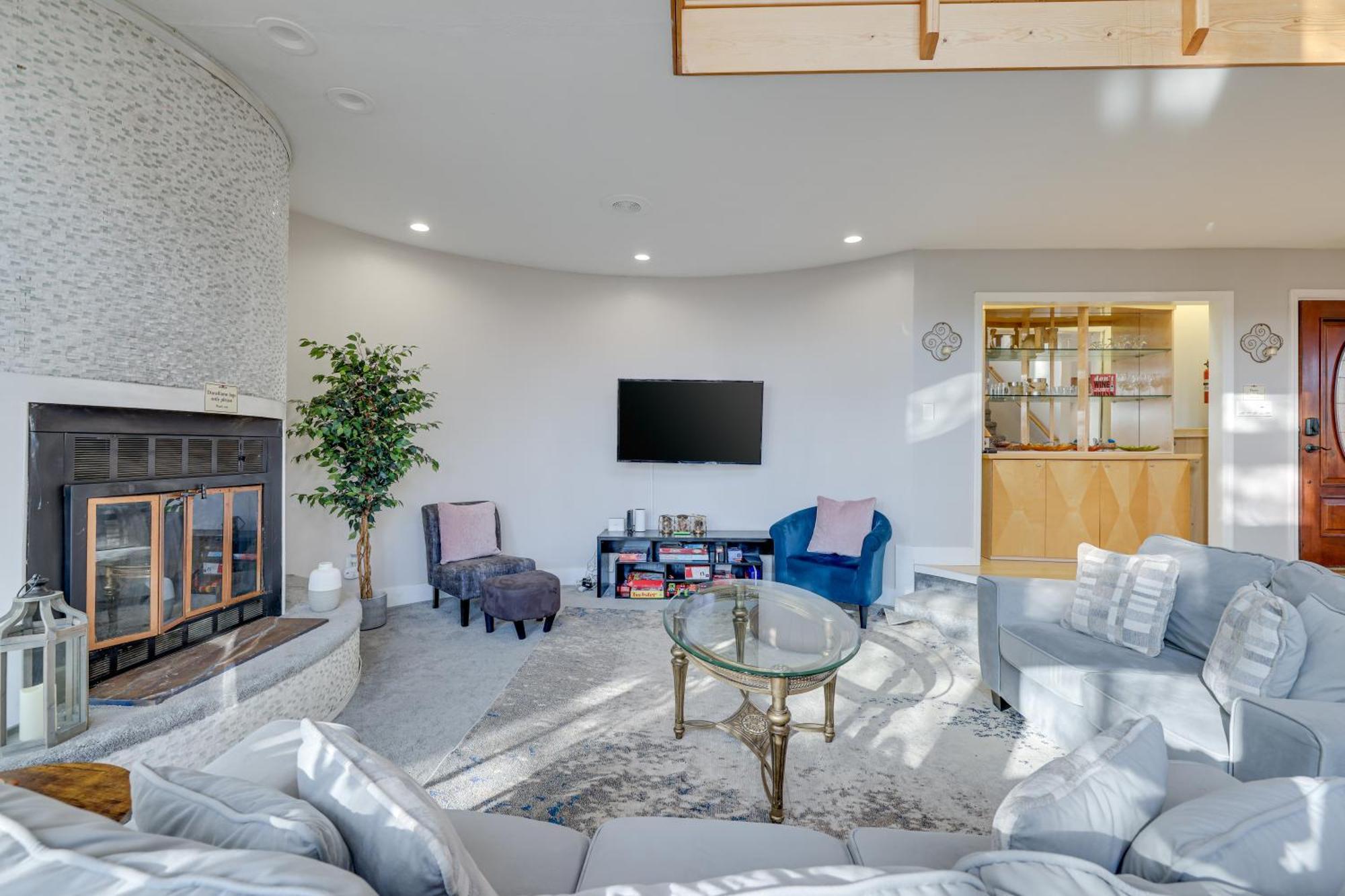 Unique Roundhouse: Hot Tub-Game Room-Firepit&More! ブッシュキル エクステリア 写真